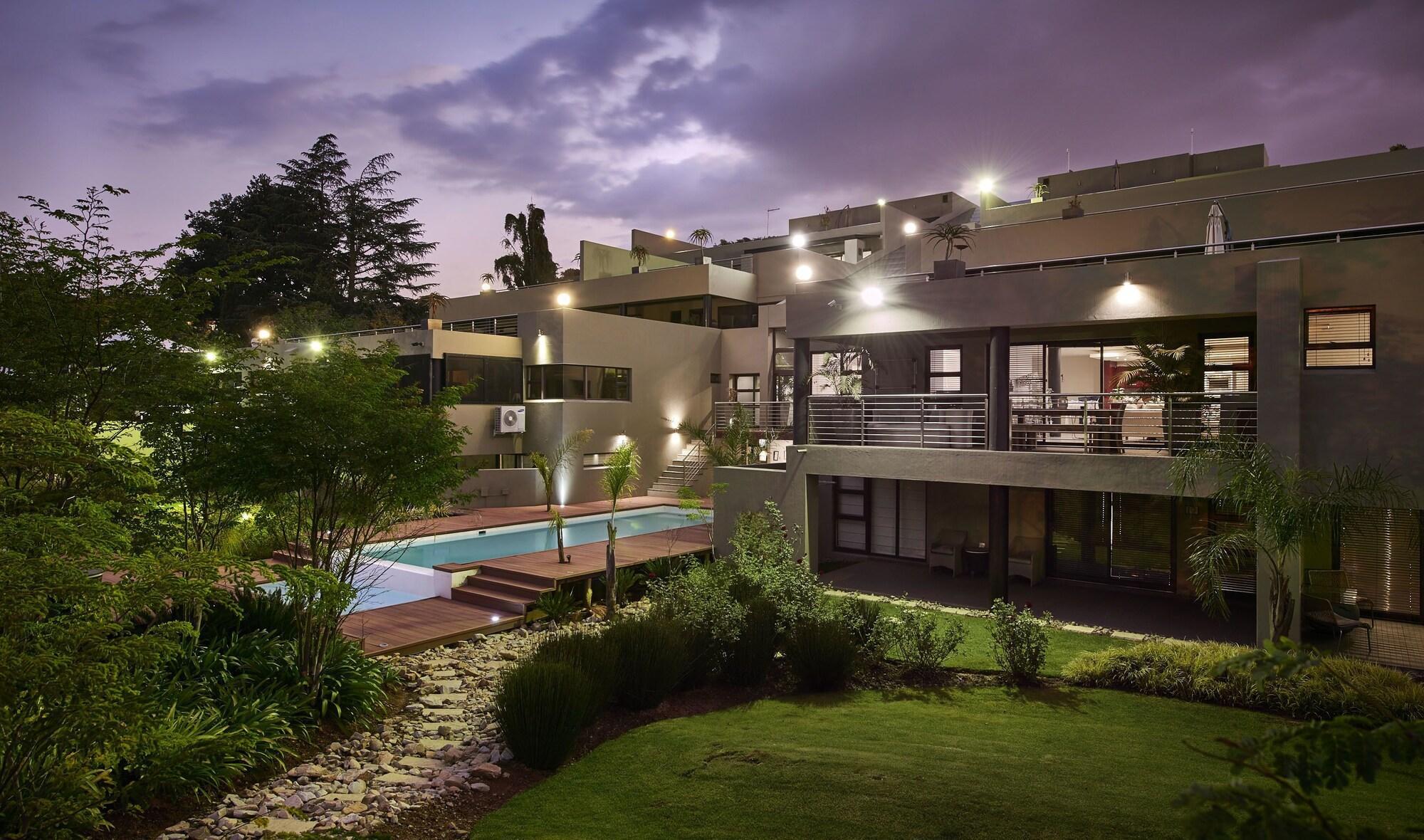 Dynasty Forest Sandown Self Catering Hotel 요하네스버그 외부 사진