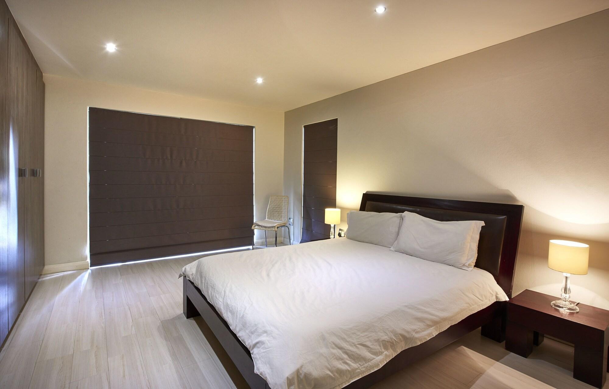 Dynasty Forest Sandown Self Catering Hotel 요하네스버그 외부 사진