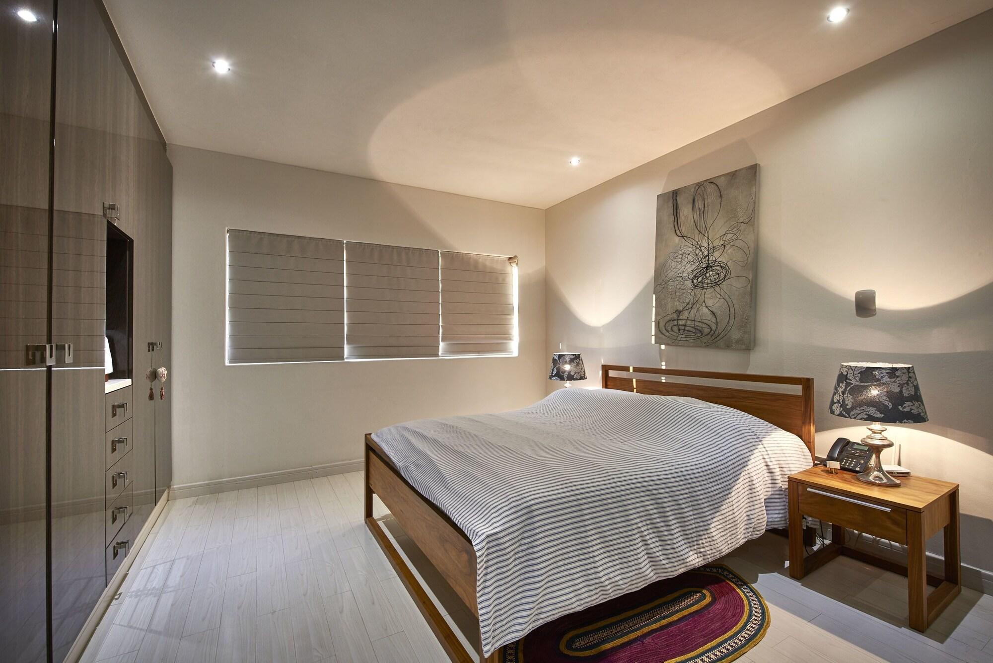 Dynasty Forest Sandown Self Catering Hotel 요하네스버그 외부 사진