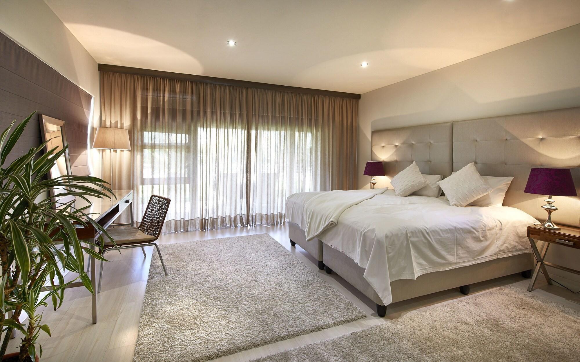 Dynasty Forest Sandown Self Catering Hotel 요하네스버그 외부 사진