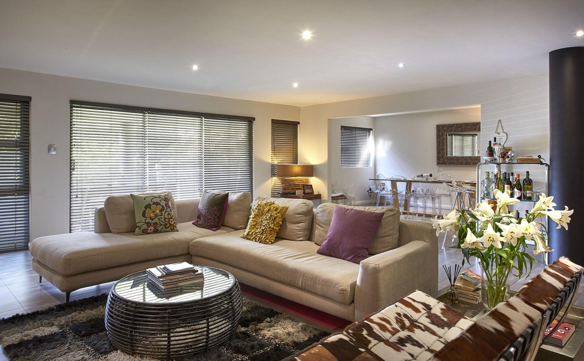 Dynasty Forest Sandown Self Catering Hotel 요하네스버그 외부 사진