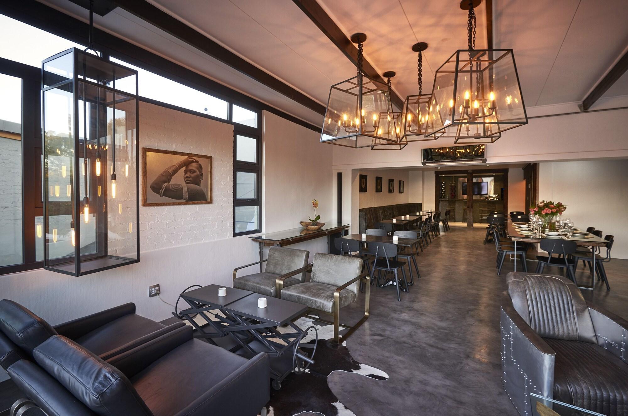 Dynasty Forest Sandown Self Catering Hotel 요하네스버그 외부 사진