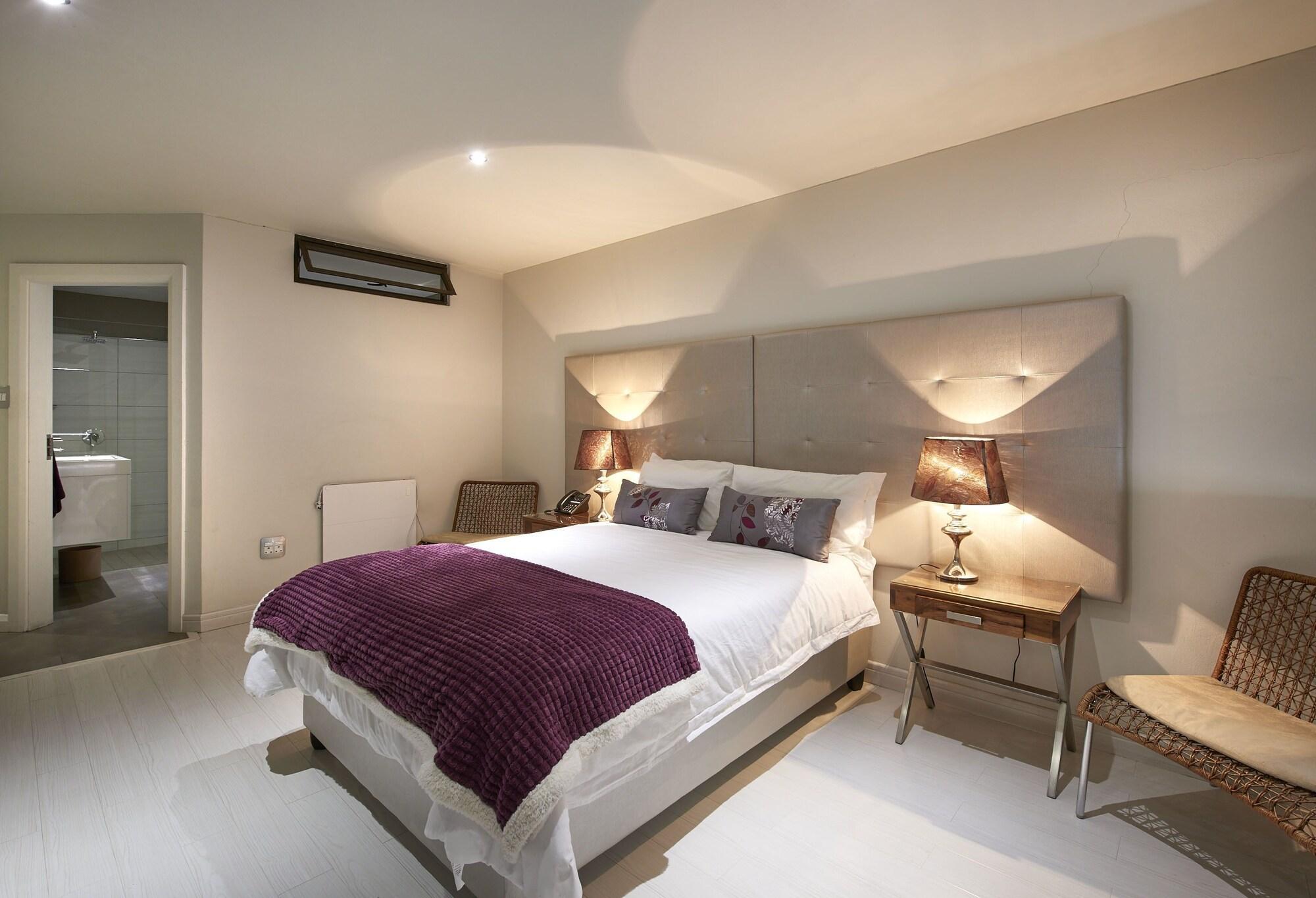 Dynasty Forest Sandown Self Catering Hotel 요하네스버그 외부 사진