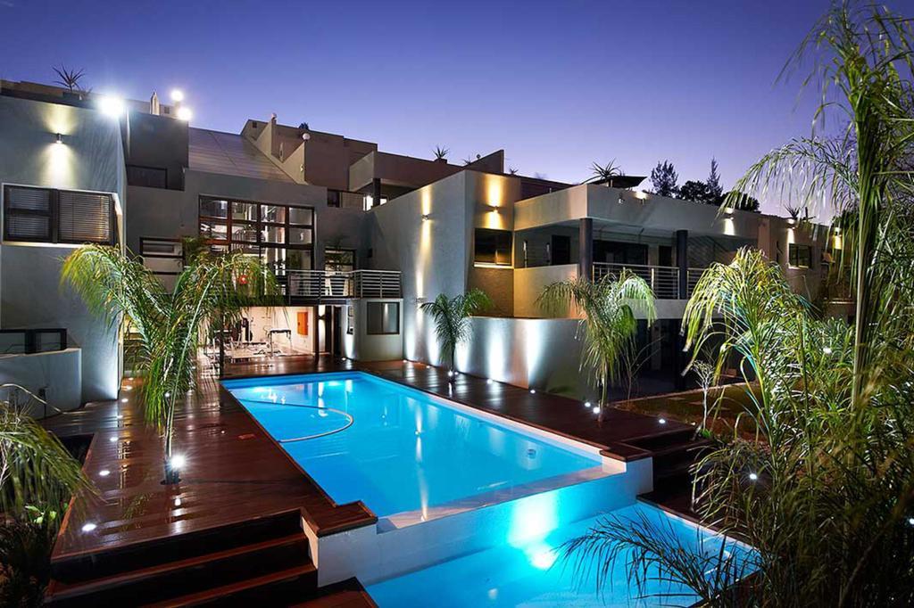Dynasty Forest Sandown Self Catering Hotel 요하네스버그 외부 사진